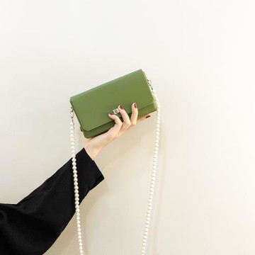 今年流行迷你小包包女2025新款潮百搭珍珠鏈條斜挎包高級感小方包