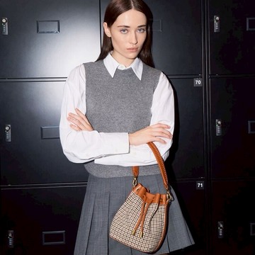 【CHARLES & KEITH】限時特價! 輕學院風：格紋水桶包｜雙十一購物節｜快速出貨