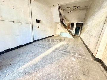 前鎮輕軌二聖瑞隆雙商圈三面採光臨路十米低總價透天｜高雄市前鎮區精忠街