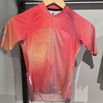 出清 Frontier 爬坡版女款車衣 (無果紅) TANGO CLIMBER jersey