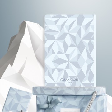 卡達CARAN D'ACHE 2025聖誕特別版 Alpine Frost阿爾卑斯霜雪 A5筆記本