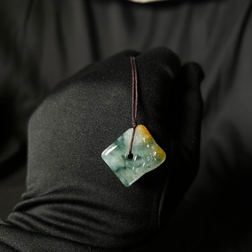 祥龍潑墨 | 螭龍三彩飄花方墜