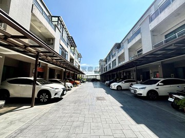 壯圍近高速公路美裝潢社區透天別墅｜宜蘭縣壯圍鄉新福一路