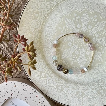 優雅三顆胎毛珠彈性手鍊