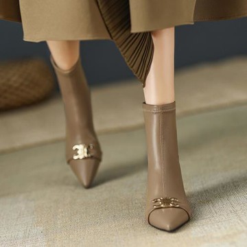 復古尖頭金屬扣氣質短靴女法式優雅細跟時裝靴新款裸色彈力瘦瘦靴