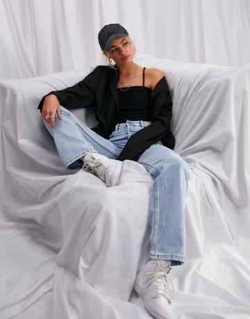 ASOS DESIGN 90s straight jeans in vintage lightwash-Blue