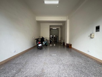 哇!!電梯店面   鼎山大昌商圈大坪數電梯金店面｜高雄市三民區大昌一路