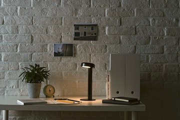 Moovit 無線工作桌燈  LED桌燈 交換禮物