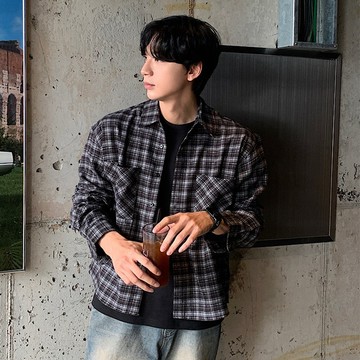 正韓文藝感格紋雙口袋短版長袖襯衫 2色 YUPPIE  預購商品 1124