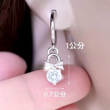 台灣現貨耳環一對 針式夾式 彈簧耳夾 1公分 迷你蝴蝶結吊墜 小性感必備 垂墜閃耀鋯石 高級爪鑲 時尚好搭 e118c