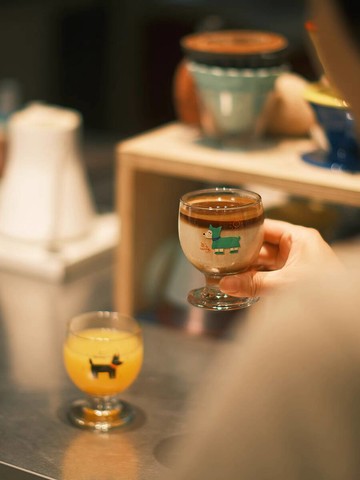萌犬杯杯~可愛雨衣小狗玻璃高腳杯牛奶咖啡杯飲料水杯子酒杯