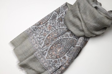 【聖誕禮物】喀什米爾羊絨編織卡尼葉子/灰橄欖色圍巾披肩現貨