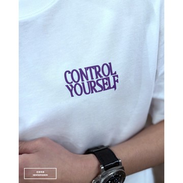 E7th.厚磅YOURSELF英字標語短T-白(E7S81852503)