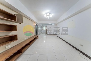 瑞豐裕誠商圈一層一戶輕裝三改二房｜高雄市鼓山區裕豐街