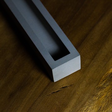 即是清水 臥香爐 用清水模的剛 承載香韻的柔 全新升級款