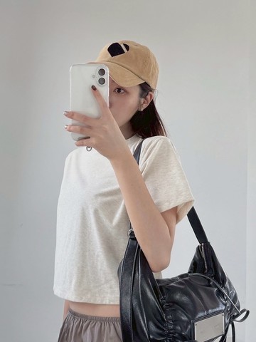 短版設計棉混羊毛材質★巧妙修飾比例上衣 (正韓)