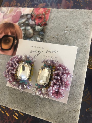 hira hira_ 粉紅與石色