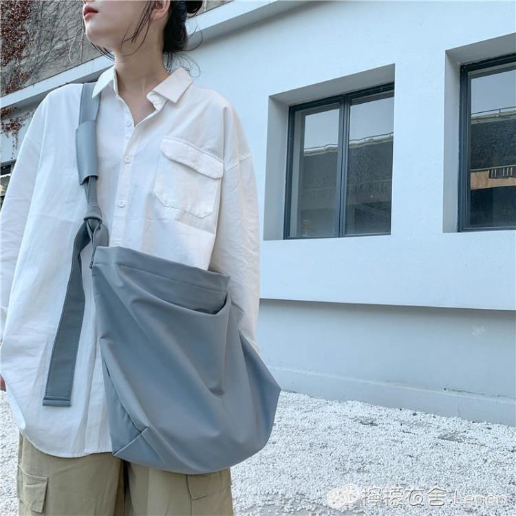帆布包 日系文藝休閒大容量斜背包女夏學生上課通勤帆布袋小眾百搭單肩包 全館83折+再享5%回饋點數+【保固一年+可開發票】