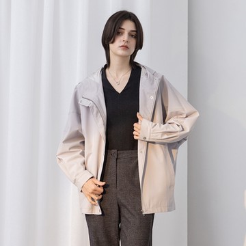 【MASTINA】寬鬆輕機能布料長袖外套 淺灰 深灰