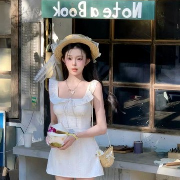 2026新款法式甜美白色蕾絲吊帶連衣裙夏款設計感收腰顯瘦a字短裙吊帶背心裙 ins韓系 吊帶連衣裙 吊帶裙 連衣裙 顯瘦