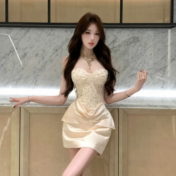 【桃喜Rich女裝】白色洋裝 性感亮片魚骨千金風裙子 抹胸短洋 宴會洋裝 包臀連衣裙 一字領短裙 名媛洋裝