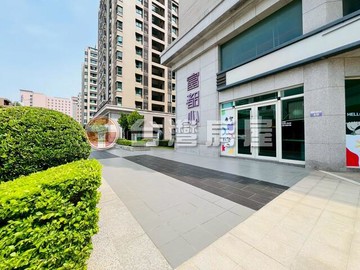 面校園|高樓層|原四房改三房|雙平面車位｜台中市烏日區三榮十五路