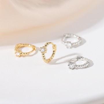 點綴水鑽針式耳扣 M02 日韓流行時尚 東大門人氣款 閃亮美鑽圈圈耳環 個性耳圈
