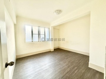 秒殺!前鎮高中捷運三房約700m屋美大陽台採光｜高雄市鳳山區漁村街