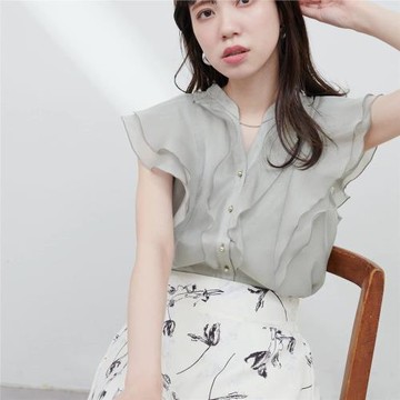 現 日系四千金氣質優雅荷葉邊飛袖V領顯瘦純色雪紡衫上衣B43