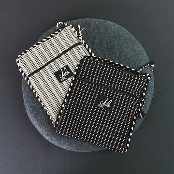 【黑白系列】輕便小方包 側背包 斜背包 外出包 萬用包 手工編織