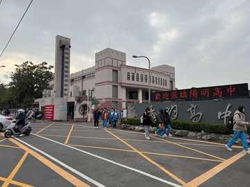 專陽明高中兩房車【愛在陽明】捷運G06｜桃園車站｜桃園市桃園區漢中路