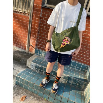 Manta-rex】現貨Human made Mini Canvas Paperboy Bag 斜背包