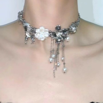 【台灣公司 可打統編】免運 蝶戀花珍珠流蘇項鏈百搭小眾設計時尚氣質鎖骨鏈甜酷辣妹風頸鏈潮 可開發票 全館五折 工廠現貨直銷 新品特價 z9211