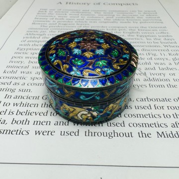 八零年代印度銀胎斬刻紋飾填燒琺瑯 圓銀盒