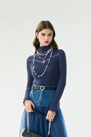 簍空Ｖ造型針織上衣