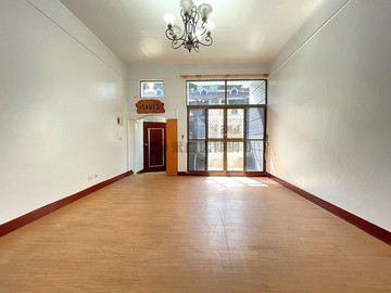 楠梓莒光市場❤️大坪數優質透天公寓+平車72909｜高雄市楠梓區新昌街