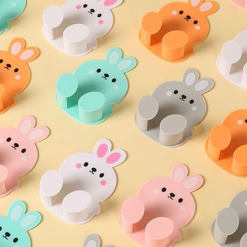 卡通免打孔插頭掛鈎插頭插座小熊插頭收納掛鈎固定器無痕背膠0JCQGT01