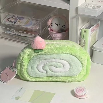 可愛毛絨 蜜瓜瑞士捲筆袋 ins風 小衆設計 高顏值 文具盒 大容量 學生不撞款 文具 收納袋 筆袋 鉛筆盒 文具筆袋