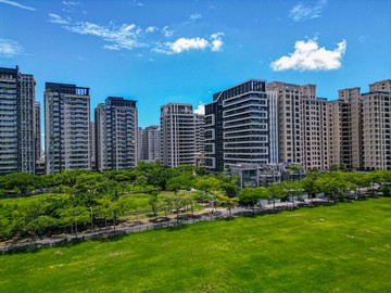華鳳特區｜上河城｜邊間精美裝潢三房平車｜新文山特區｜高雄市鳳山區北昌五街