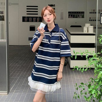 WYZ夏日穿搭 藍白紋連衣裙女夏2026新款韓系休閒學院風減齡荷葉邊拼接T恤裙