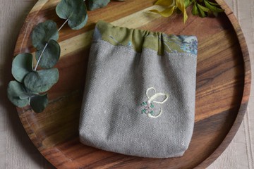 幸福四葉草字母8.5CM彈片口金包 C