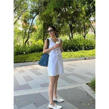 慵懶松弛感穿搭白色方領無袖牛仔連衣裙小個子短款寬松吊帶裙短裙
