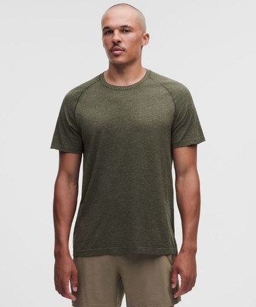 Metal Vent Tech Short-Sleeve Shirt Size XL