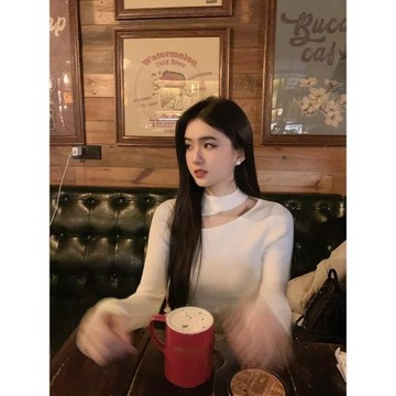 famouswang2024年秋冬季新款設計感小眾挖肩內搭打底衫女