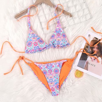 小可折扣  新款女士分體泳衣性感小胸比基尼防曬度假復古純欲泳裝