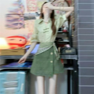 新中式國風穿搭綠色襯衫套裝連衣裙子女夏季2026新款絕美漂亮短裙