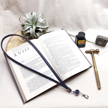 有格調。皮革頸繩+伸縮扣 - 深藍 - 識別證 / 鑰匙圈 / 悠遊卡