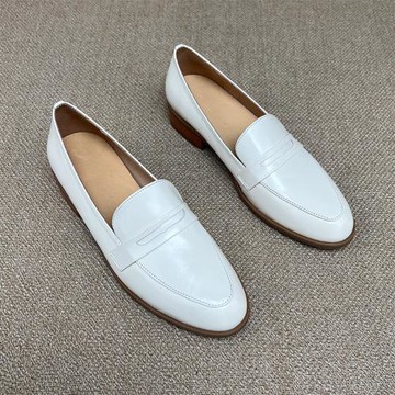 樂福鞋真皮2024夏季白色圓頭平底羊皮軟底豆豆鞋女生復古英倫風