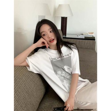 鹿見喜 美式復古人像印花短袖t女夏季新款寬松休閑顯瘦圓領上衣