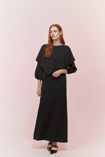 黑色前裝飾片洋裝